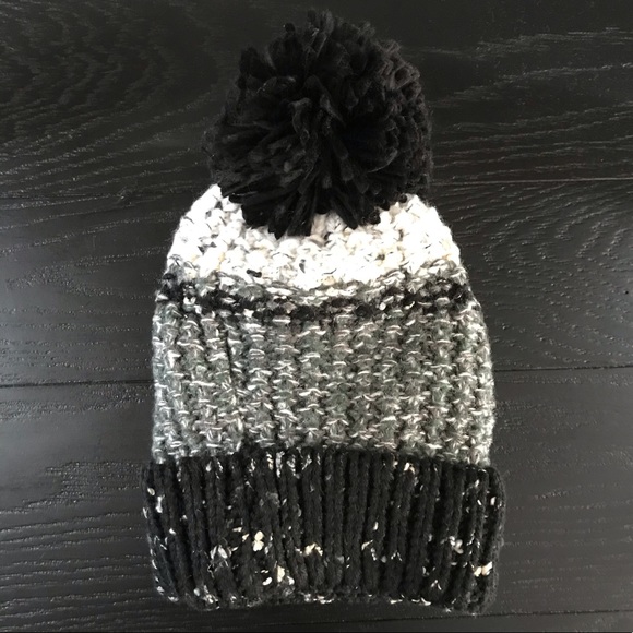 1 Left!l! C.C Thick Lined Beanie w/Pom - Picture 6 of 7